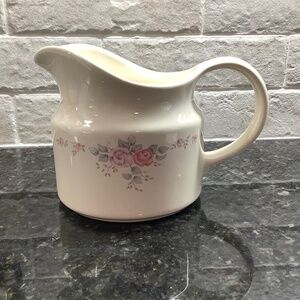 Vintage Pfaltzgraff Trousseau Gravy Boat / Creamer – Romantic Rose Pattern
